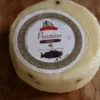 Pecorino Sicilien, artisanal au poivre noir, premier affinage – Image 7